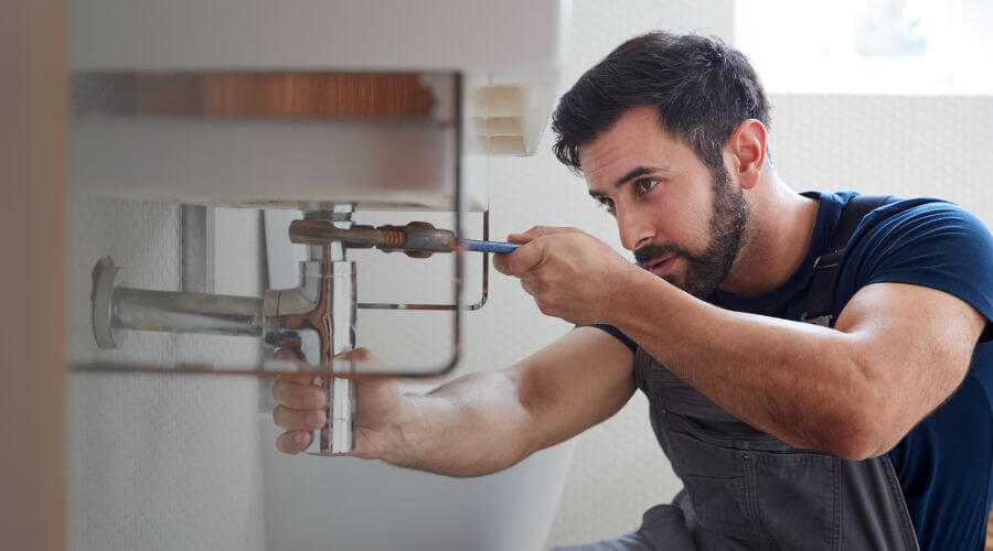 Professional water heater installation services in Herrick, SD